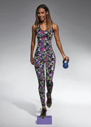 REVEL 90 sports leggings shaping the figure with a fashionable print