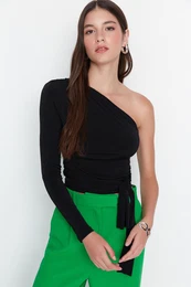 Black Fitted/Body-Sit Tie Detail Single Sleeve Crop Elastic Knit Blouse