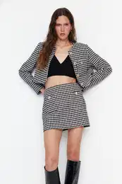 Black Button Detailed Houndstooth Patterned Mini Woven Skirt