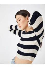 pulover z okroglim vratom