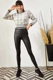 Women's Black High Waist Inner Fleece Matte Faux Leather Leggings