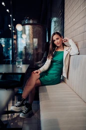 Osnovna obleka Green Sheath Farah - enske
