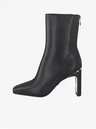 Women's ankle shoes
