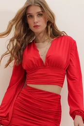 Trend Alaat Stili Women's Red V-Neck Gathered Front And Waist Sandy Crop Blouse