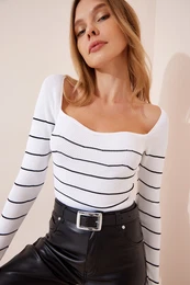 Happiness stanbul Women's White Heart Neck Striped Knitwear Blouse