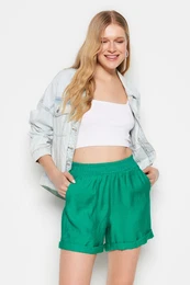 Green Linen-Look Shorts with an Elastic Waist