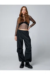 padalske hlae z epnimi detajli, zamakom in zapiranjem zaskoka