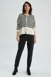 Mom Fit Ankle Length Jeans