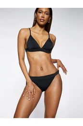 Bikini dno z vezeninami debel detajl pasu