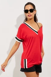 Chladn a sexy dmsk erven triko s kontrastem ST396