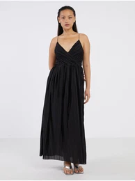 Black Pleated Maxi-dress Elema - Ladies