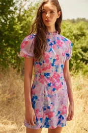 Blue cvetlini vzorec visokega vratu podloena mini tkana tkana obleka