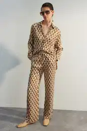 mink iroke noge satenastih tkanih hla