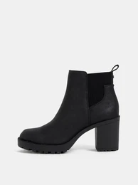 Black chelsea boots Barbara