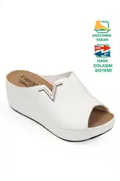 Women's sliders