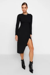 Black Crew Neck Slit Detail Vypasovan midi pleten aty