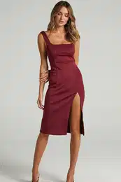 Claret Red with Straps and a Slit Detailed Midi Dress