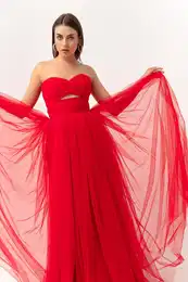 Women's Red Strapless Tulle Evening Dress