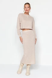 Light Beige Top and Bottom Set with a soft, soft fabric