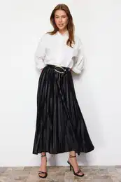Black Pleated Woven Skirt
