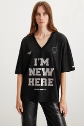 Bonita Women's Oversize Fit Black T-shirt