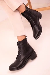 Women's ankle shoes