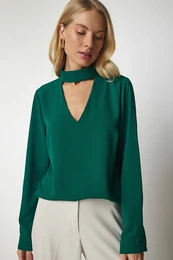Happiness stanbul Women's Emerald Green Window Detailed Decollete Crepe Blouse