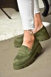 R996092002 Women's Khaki Suede Thick Soled Casual Shoes