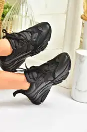 Women's Black Thick-soled Sneakers.