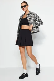 Black Pleated Woven Short Skirt