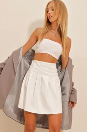 Trend Alaat Stili Women's White Pleat Detailed Faux Leather Skirt