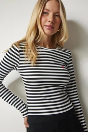 Happiness stanbul Women's Black And White Embroidery Striped Ribbed Knitted Crop Blouse