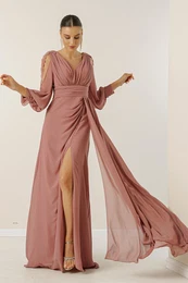 Sayg V-vrat dolga veerna obleka Chiffon z draping in podloenimi rokavi.