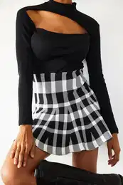 Dmsk ern halenka s detailnm vstihem