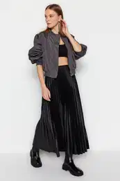 Black Pleated Maxi Stretchy Knitted Skirt