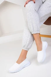 Women's White Sneakers 18761