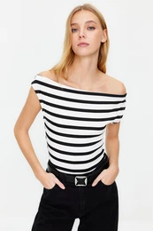 Black Boat Neck Fitted Viscose/Soft Fabric Flexible Knitted Blouse