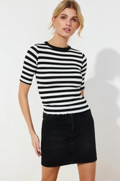 Black Baby Overlock Detailed Striped Fitted Stretchy Knitted Blouse