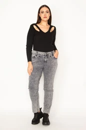 Dmsk plus size ed dnsy s efektem batiky, vzorem Nope a pti kapsami, z lycry