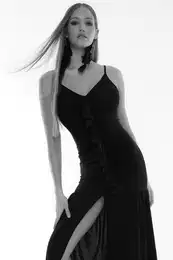 Black Fitted Ruffled Knitted Long Evening Dress