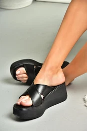 Women's sliders