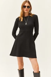Women's Black Crew Neck Skirt Flared Ribbed Dress
