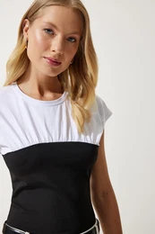 Happiness stanbul Women's Black And White Color Block Color Knitted T-Shirt