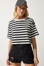 Happiness stanbul Women's Black Crew Neck Striped Crop Knitted T-Shirt