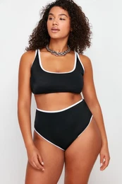 Curve ern Bikiny s Vysokm Pasem a Zethlujcm Efektem