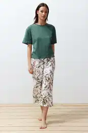Green Floral Capri Knitted Pajamas Set