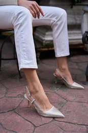 Women's Gold Patterned Thin Heeled Shoes