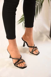Women's Black Tiered Stone Heeled Slippers