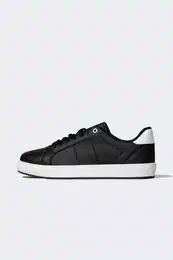Man Faux Leather Flat Sole Sneaker