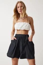 Happiness stanbul Women's Black Belted City Length Woven Shorts